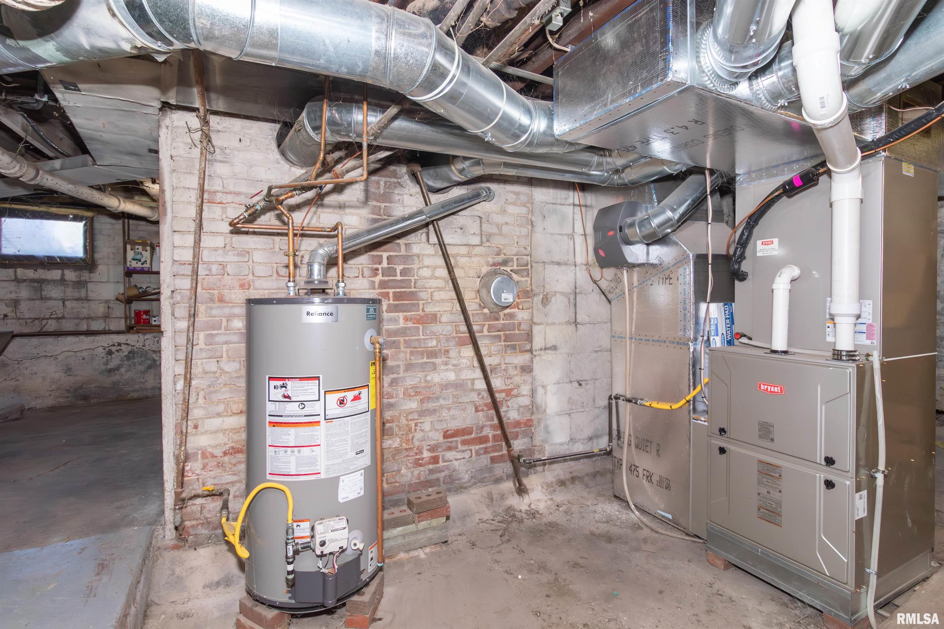 118 South High Street Washington, IL 61571 - Photo 41 of 46