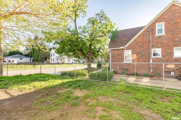 $250,000 | 118 South High Street, Washington, IL 61571