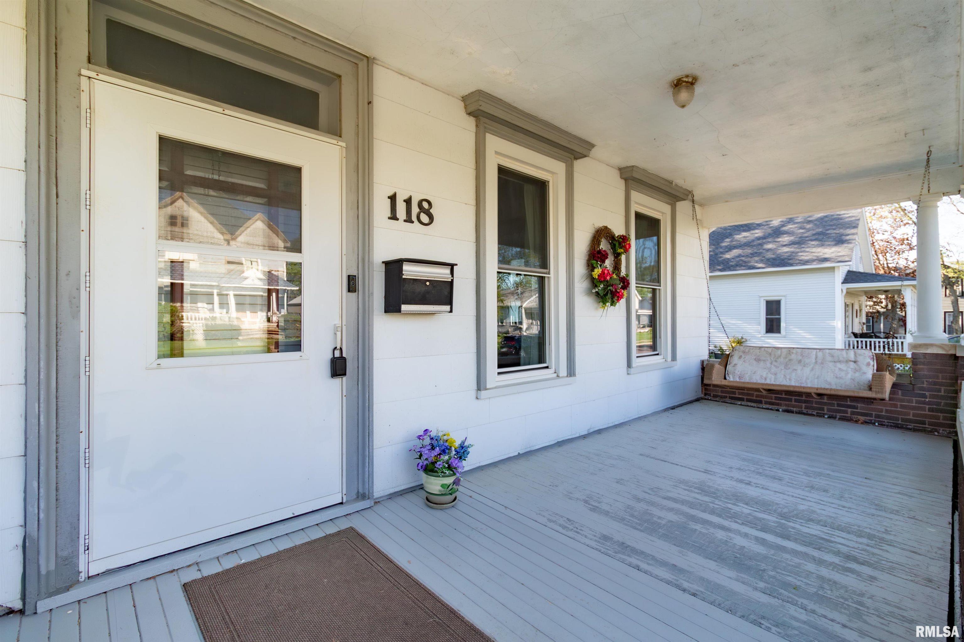 118 South High Street Washington, IL 61571 - Photo 5 of 46