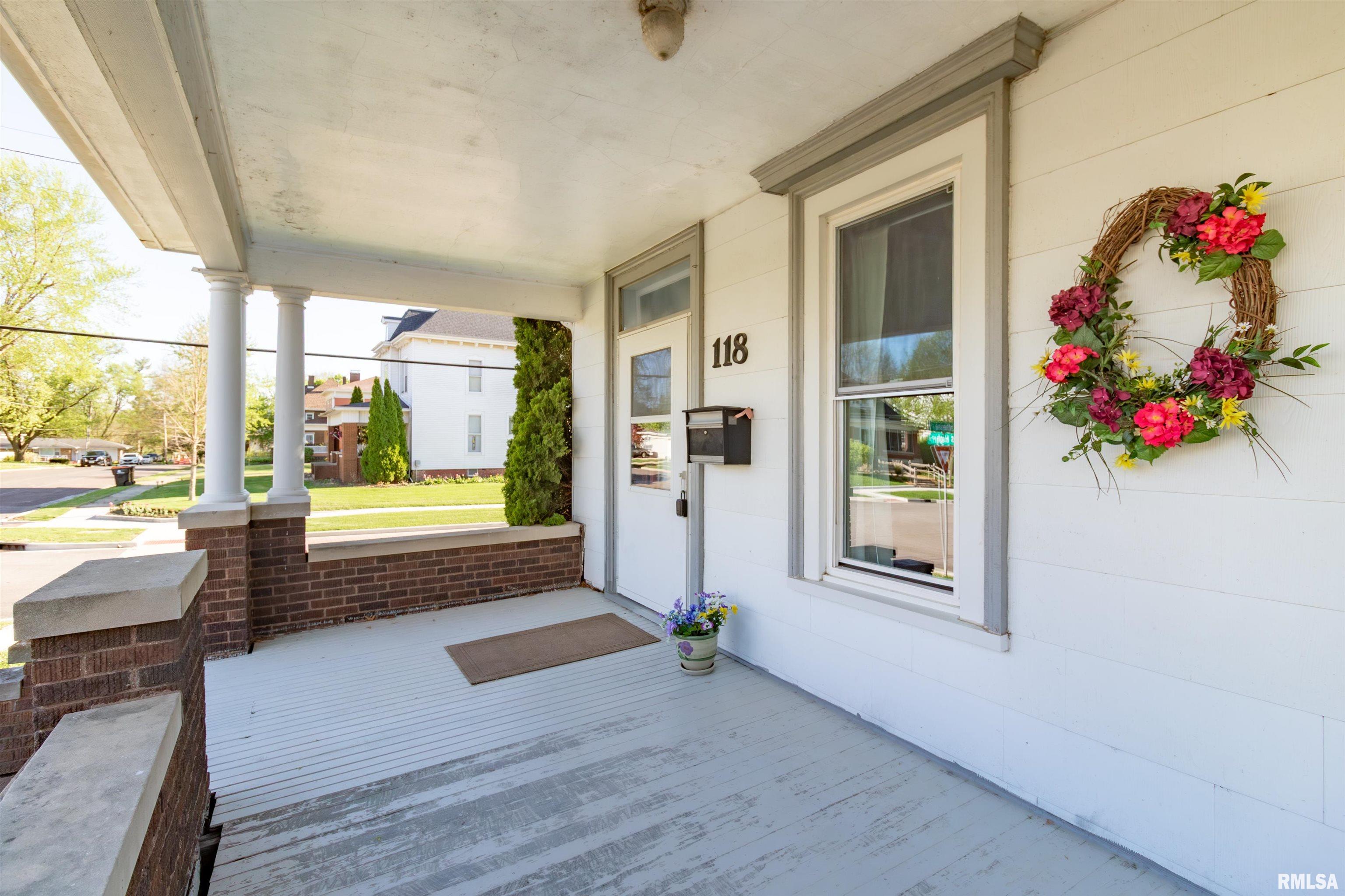 118 South High Street Washington, IL 61571 - Photo 6 of 46