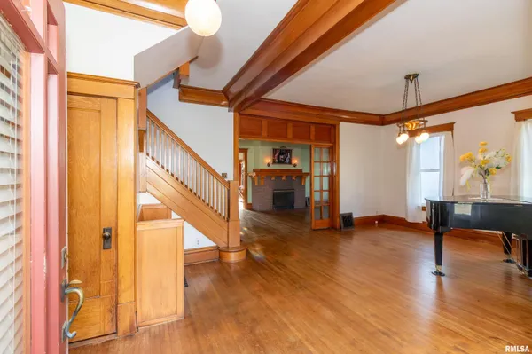 $250,000 | 118 South High Street, Washington, IL 61571