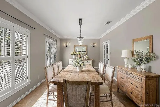 $695,000 | 2122 West Bluff Drive, Kerrville, TX 78028