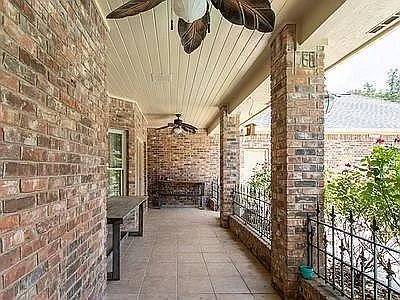 $695,000 | 2122 West Bluff Drive, Kerrville, TX 78028