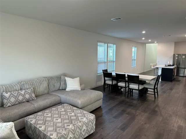 $2,800 | 16936 Juniper Blossom Bend, Conroe, TX 77302