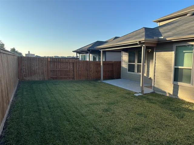 $2,800 | 16936 Juniper Blossom Bend, Conroe, TX 77302