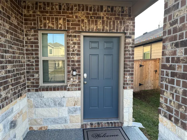$2,800 | 16936 Juniper Blossom Bend, Conroe, TX 77302