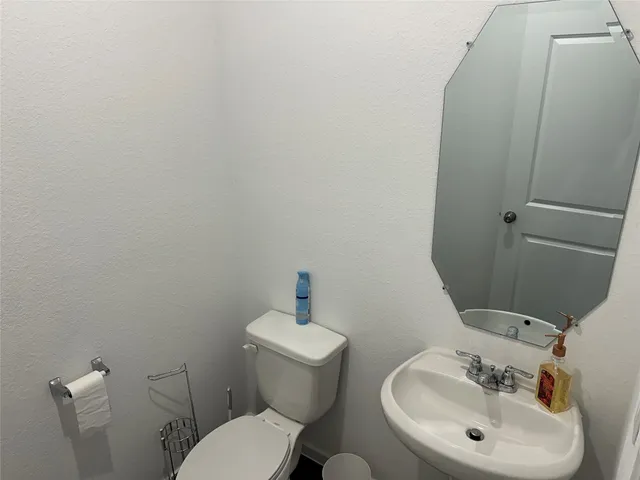 $2,800 | 16936 Juniper Blossom Bend, Conroe, TX 77302