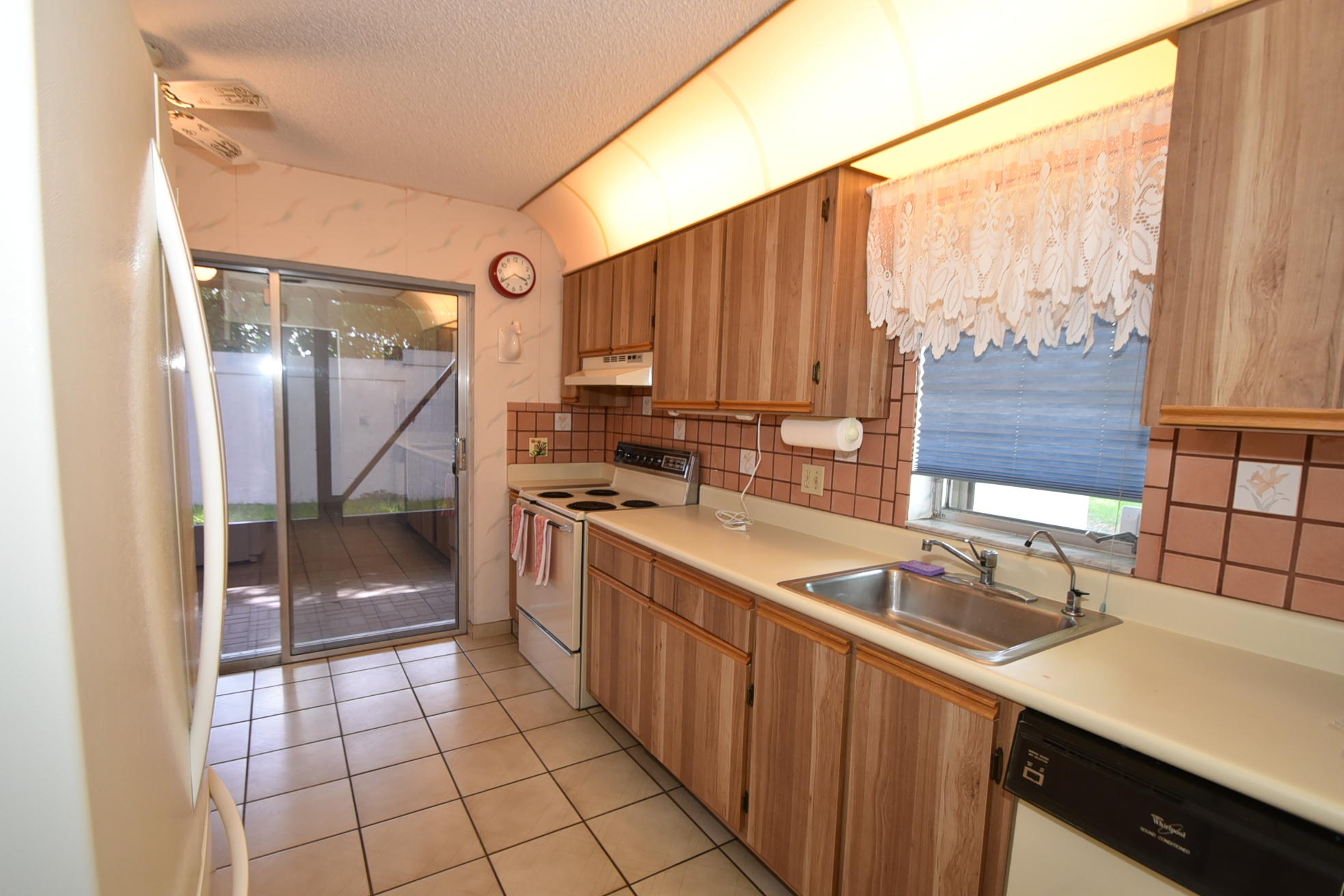 8980 Rheims Road, Unit B Boca Raton, FL 33496 - Photo 3 of 21 DSC_3424