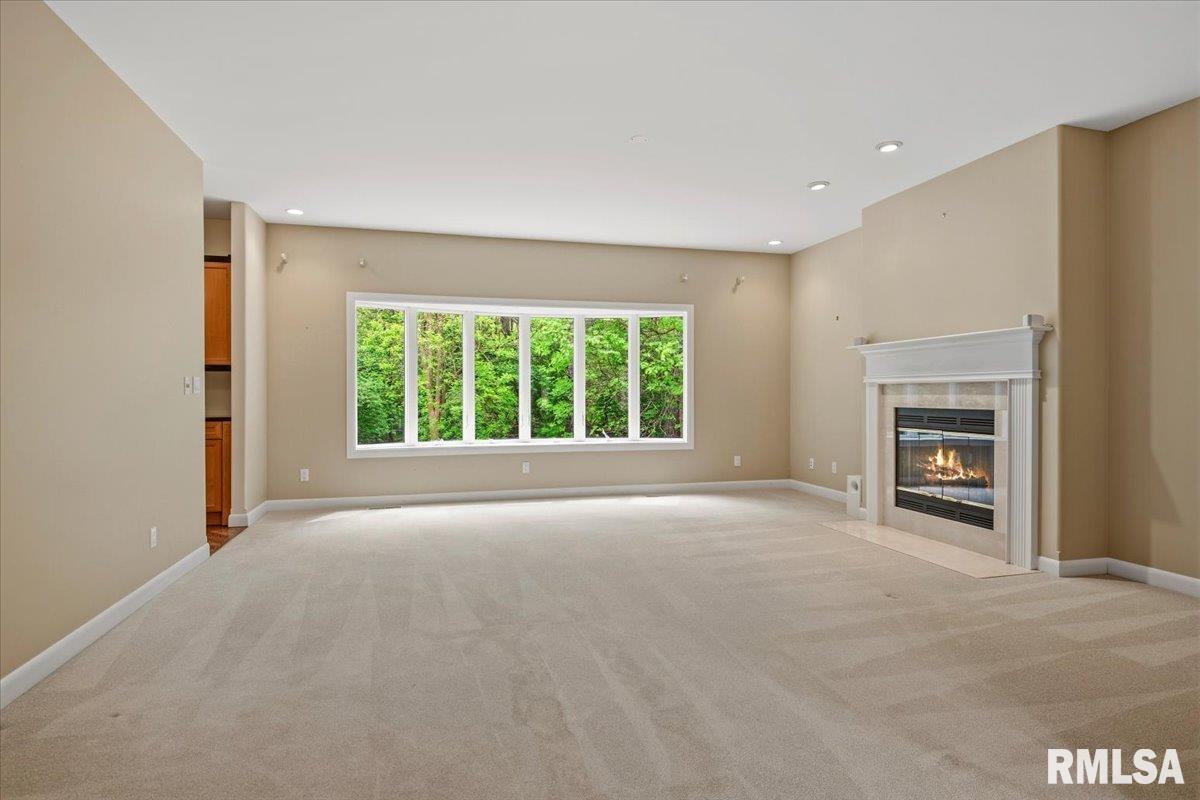 4104 Chandlerwood Road Springfield, IL 62711 - Photo 6 of 64