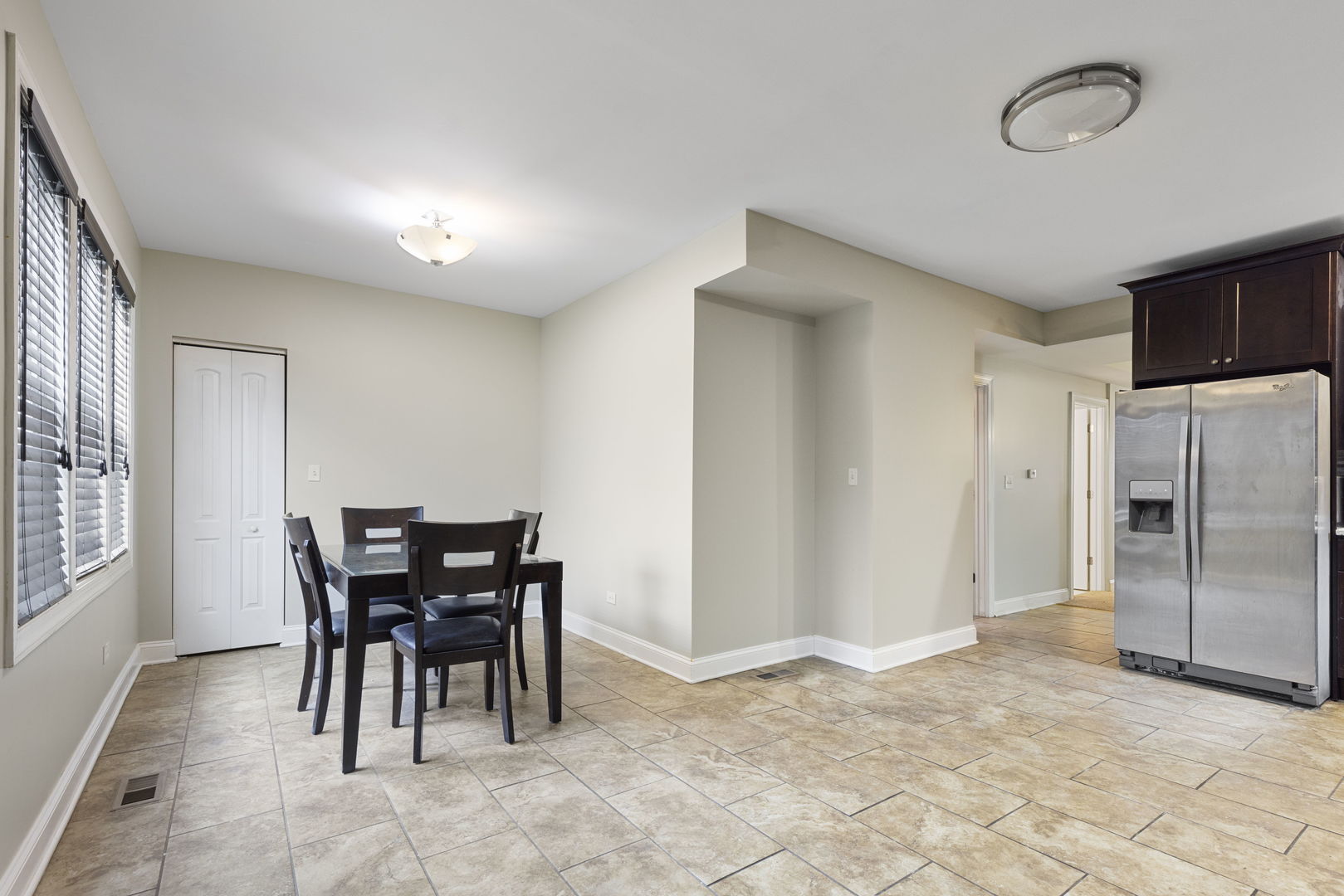 9416 South Racine Avenue Chicago, IL 60620 - Photo 4 of 17 Gallery Image 4