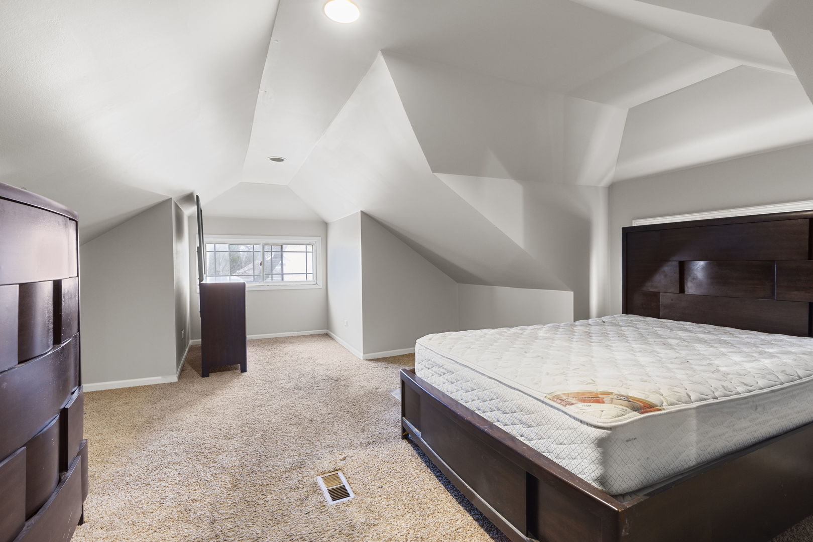 9416 South Racine Avenue Chicago, IL 60620 - Photo 8 of 17 Gallery Image 8