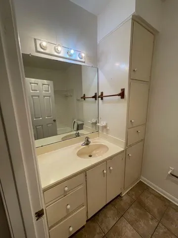 $1,375 | 2529 Rio Grande Street, Unit 64, Austin, TX 78705