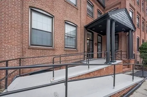 $2,500 | 10 Weston Avenue, Unit 417, Quincy, MA 02170