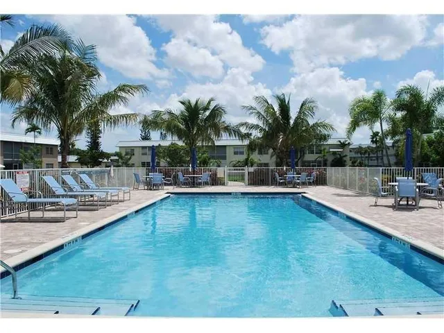 $119,900 | 9788 Marina Boulevard, Unit 313, Boca Raton, FL 33428