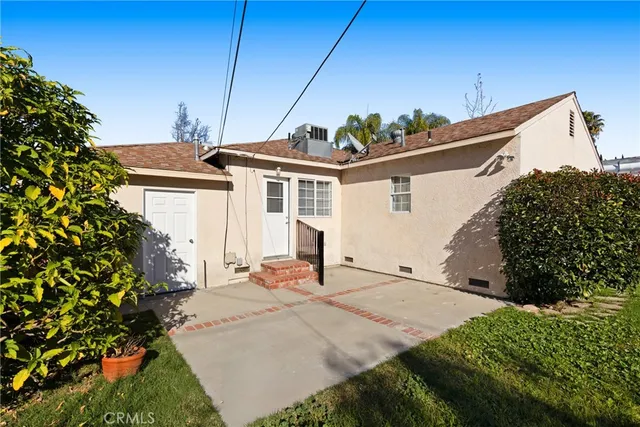 $3,995 | 17414 Burma Street, Encino, CA 91316