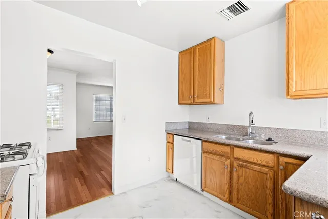 $3,995 | 17414 Burma Street, Encino, CA 91316