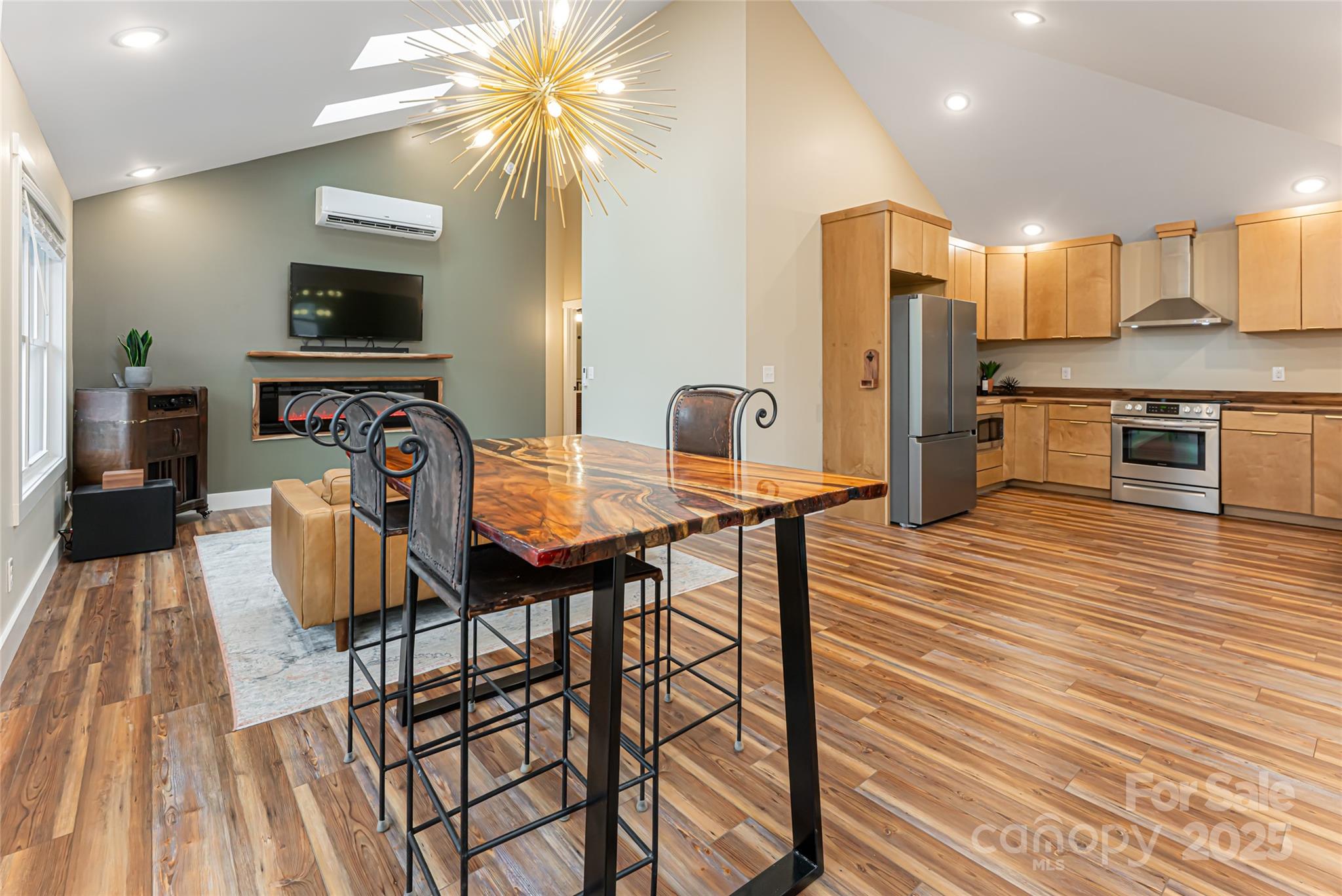 19 Graveyard Road Fairview, NC 28730 - Photo 3 of 38 Gallery Image 3