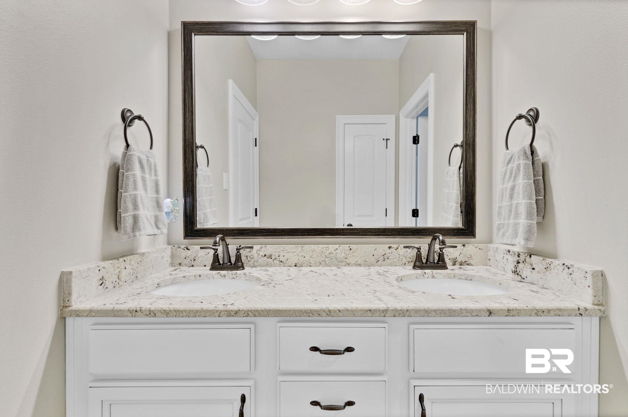 11247 Thistledown Loop Spanish Fort, AL 36527 - Photo 32 of 72 Full bathroom featuring double vanity and a sink