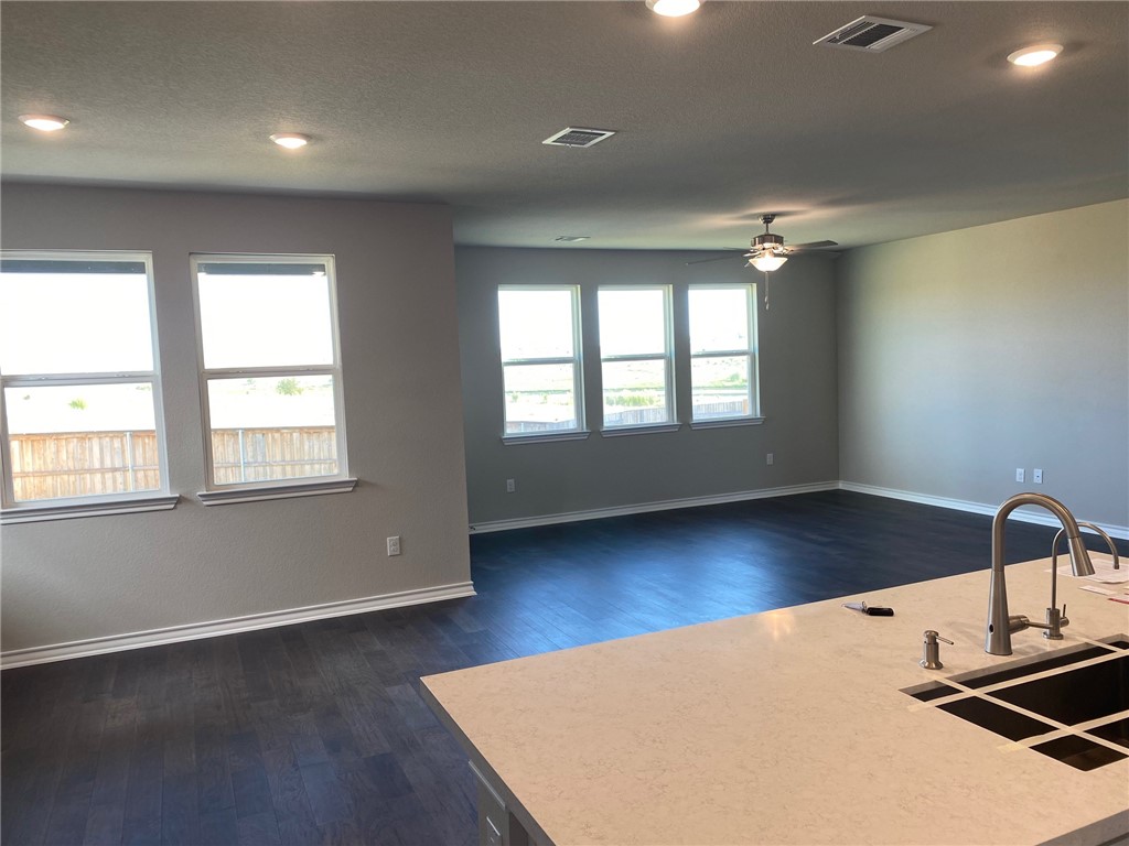 670 Pepperbark Loop Buda, TX 78610 - Photo 7 of 24