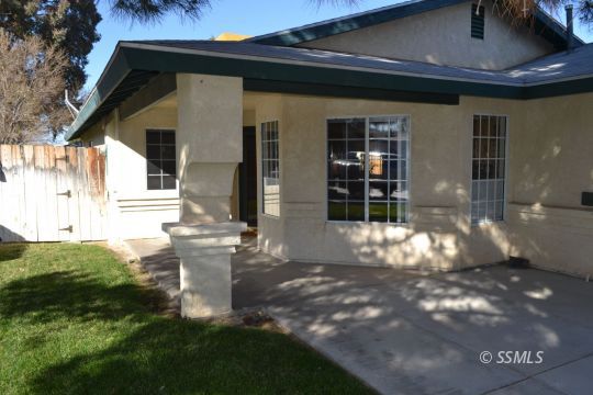 824 Janelle Court Ridgecrest, CA 93555 - Photo 2 of 28 Gallery Image 2
