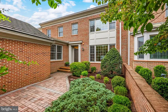 $1,498,000 | 7804 Gate Post Way, Potomac, MD 20854