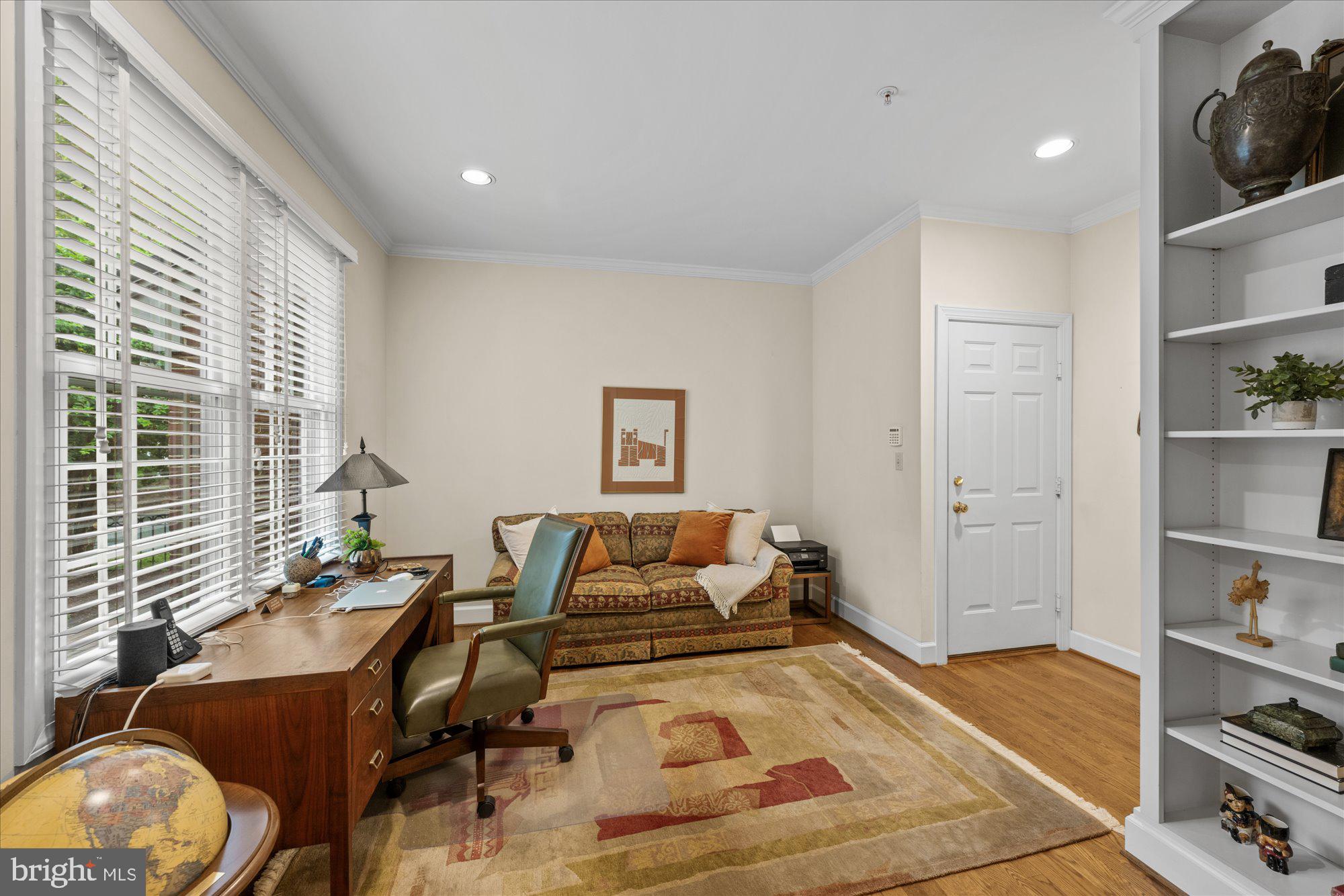 7804 Gate Post Way Potomac, MD 20854 - Photo 5 of 31