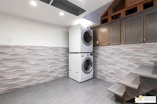 $2,499,000 | 404 East Randolph Street, Glendale, CA 91207