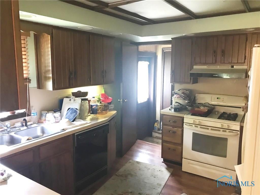 4366 West Alexis Road Toledo, OH 43623 - Photo 5 of 7 Gallery Image 5