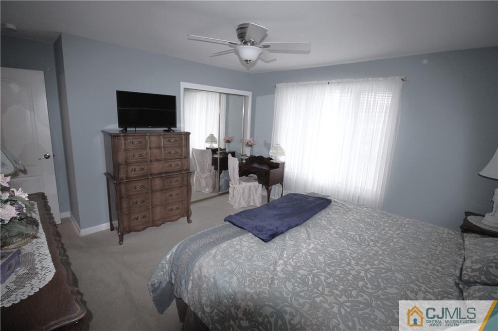 51 Leslie Road Colonia, NJ 07067 - Photo 11 of 24