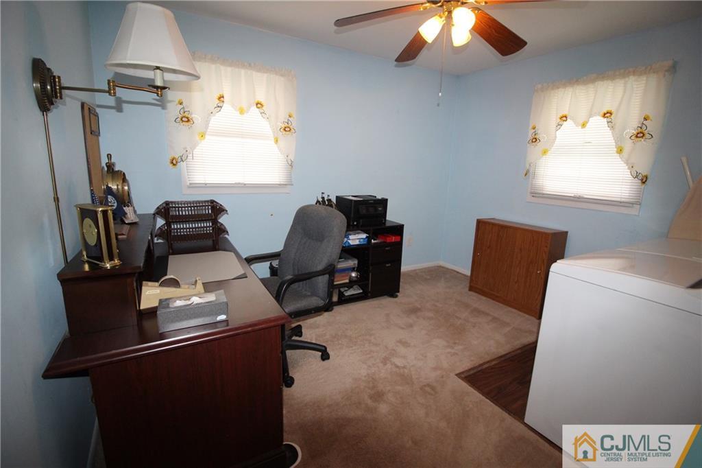 51 Leslie Road Colonia, NJ 07067 - Photo 16 of 24