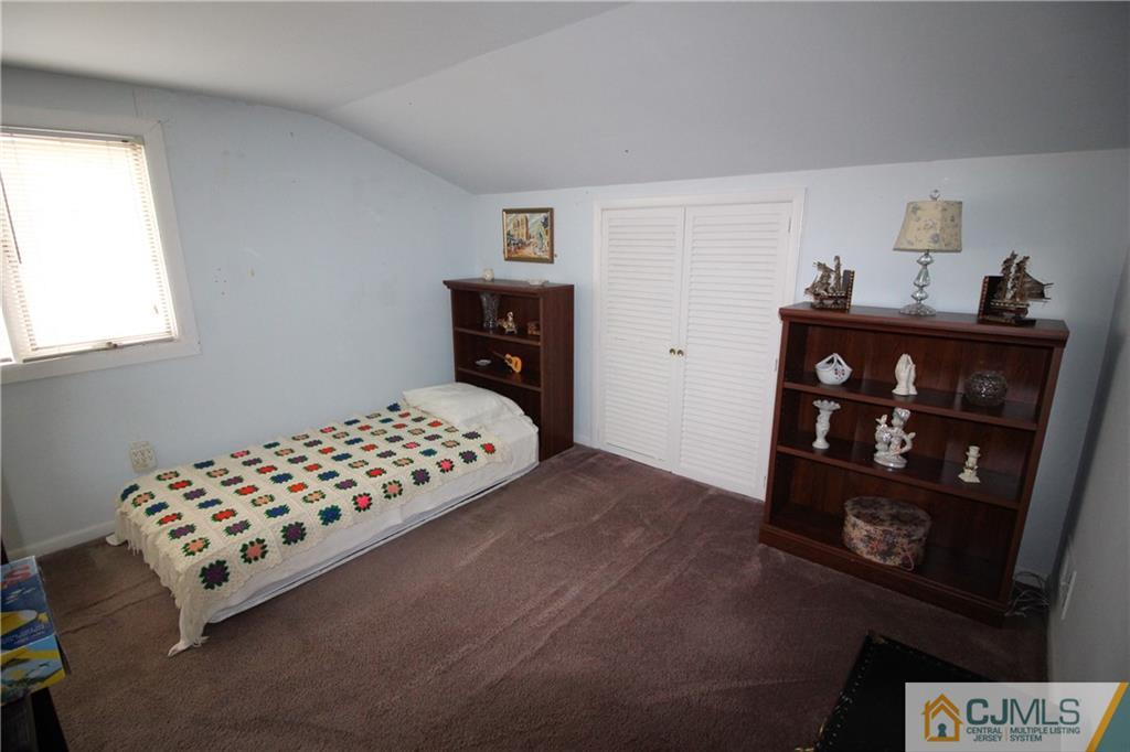 51 Leslie Road Colonia, NJ 07067 - Photo 17 of 24