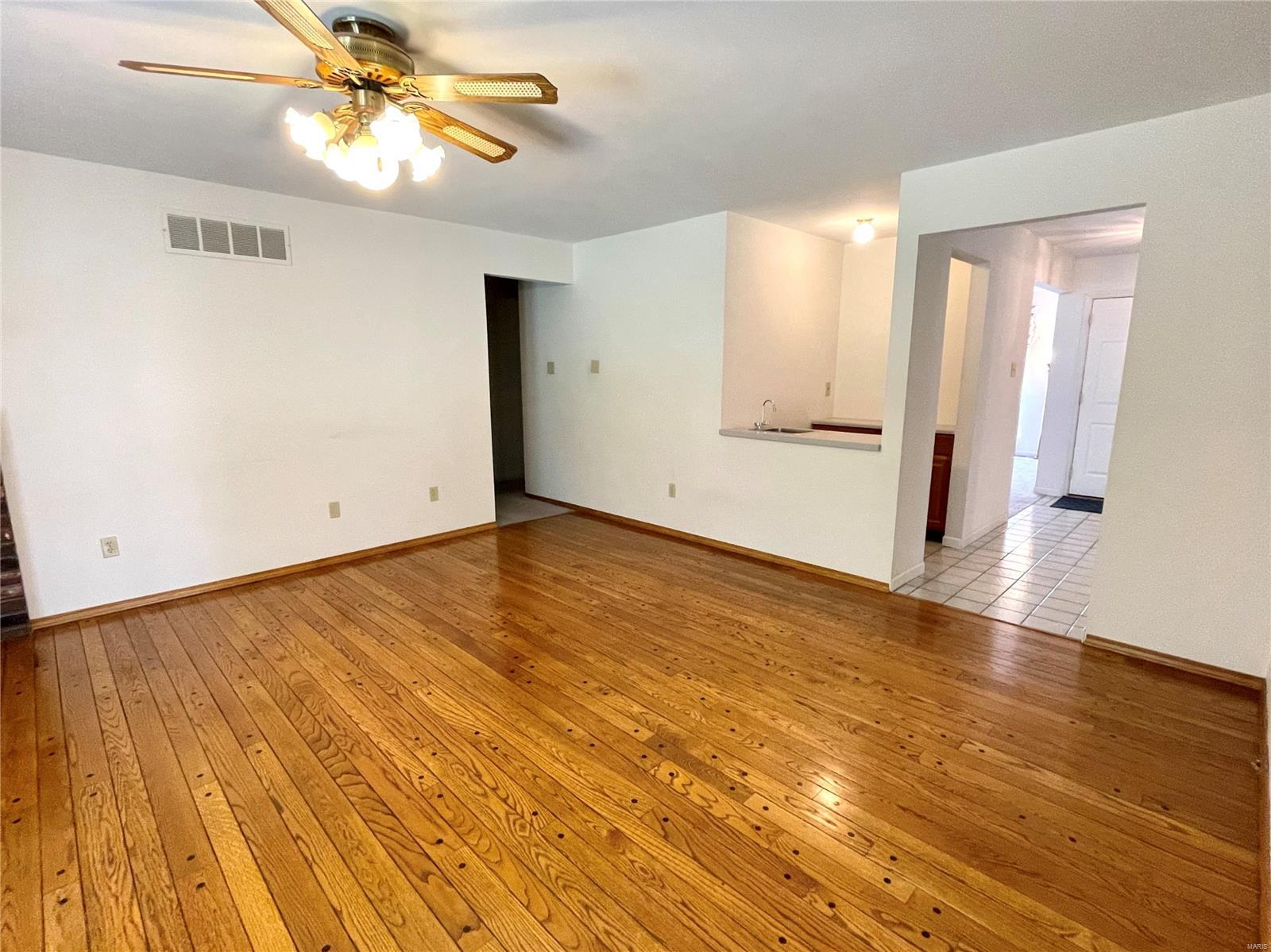 1242 Cedar Creek Road Chesterfield, MO 63017 - Photo 12 of 35 Gallery Image 12