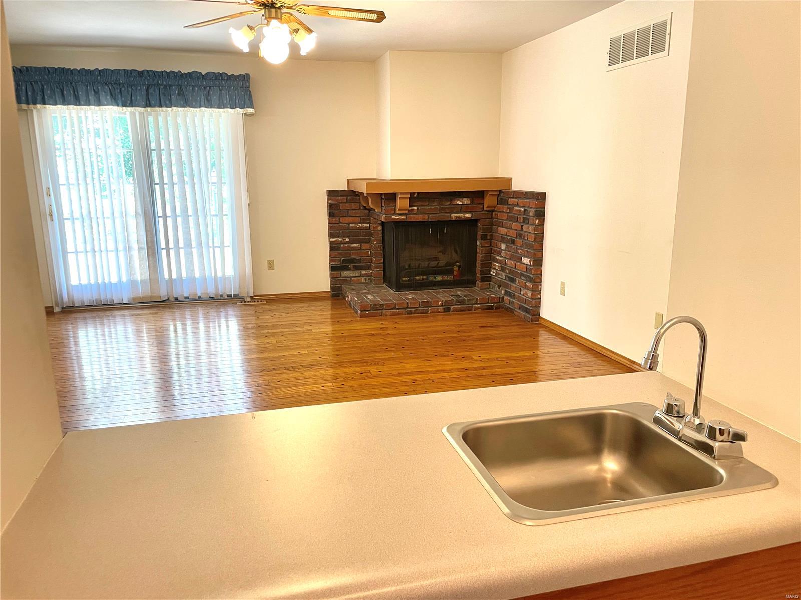 1242 Cedar Creek Road Chesterfield, MO 63017 - Photo 17 of 35 Gallery Image 17