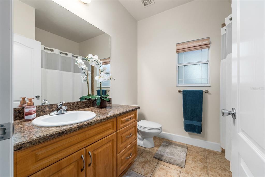 9047 Southwest 76th Avenue Gainesville, FL 32608 - Photo 12 of 38