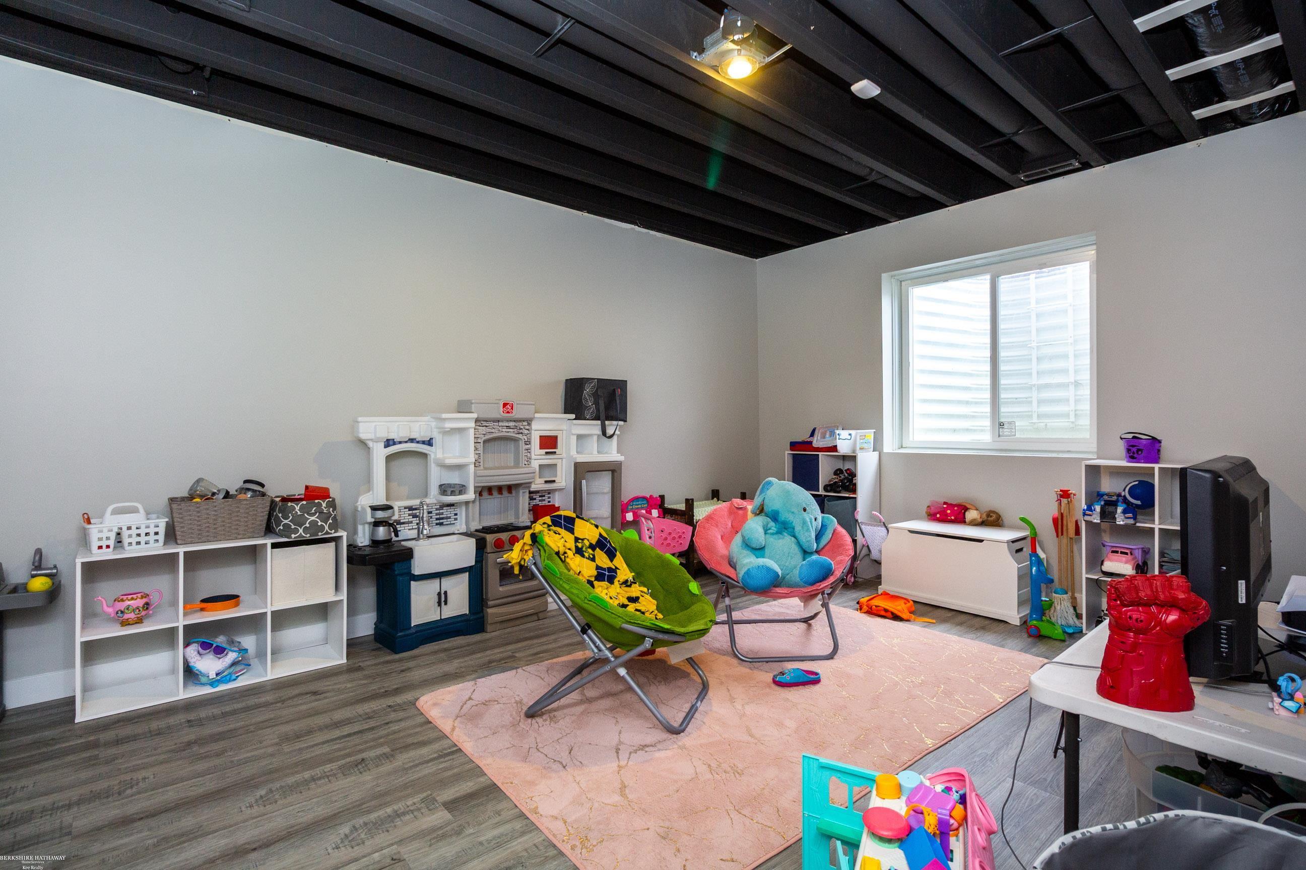 5075 Howe Road Grand Blanc, MI 48439 - Photo 39 of 65 50168656-2dabb7e3-c2aa-48fe-8906-fcfb29f8b87c.JPG