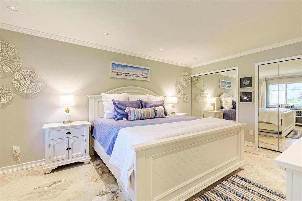 5683 Midnight Pass Road, Unit 105 Sarasota, FL 34242 - Photo 21 of 38