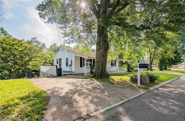 $160,000 | 1405 Newberry Drive, Parkersburg, WV 26101