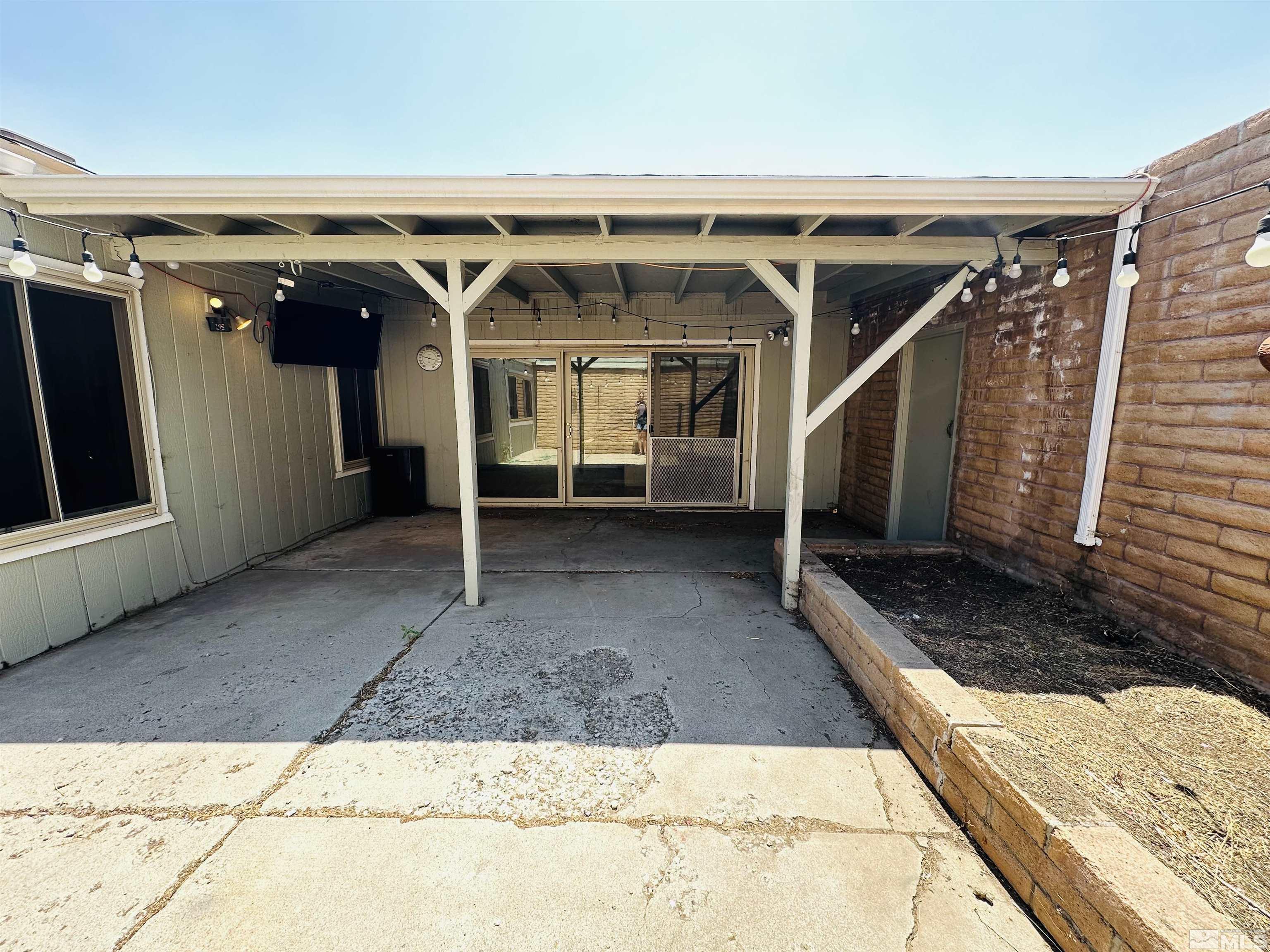 32 Castle Way Carson City, NV 89706 - Photo 13 of 16 a view of entryway