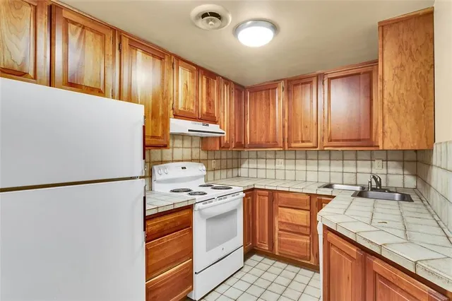 $174,000 | 5841 Morrowfield Avenue, Unit 104, Pittsburgh, PA 15217