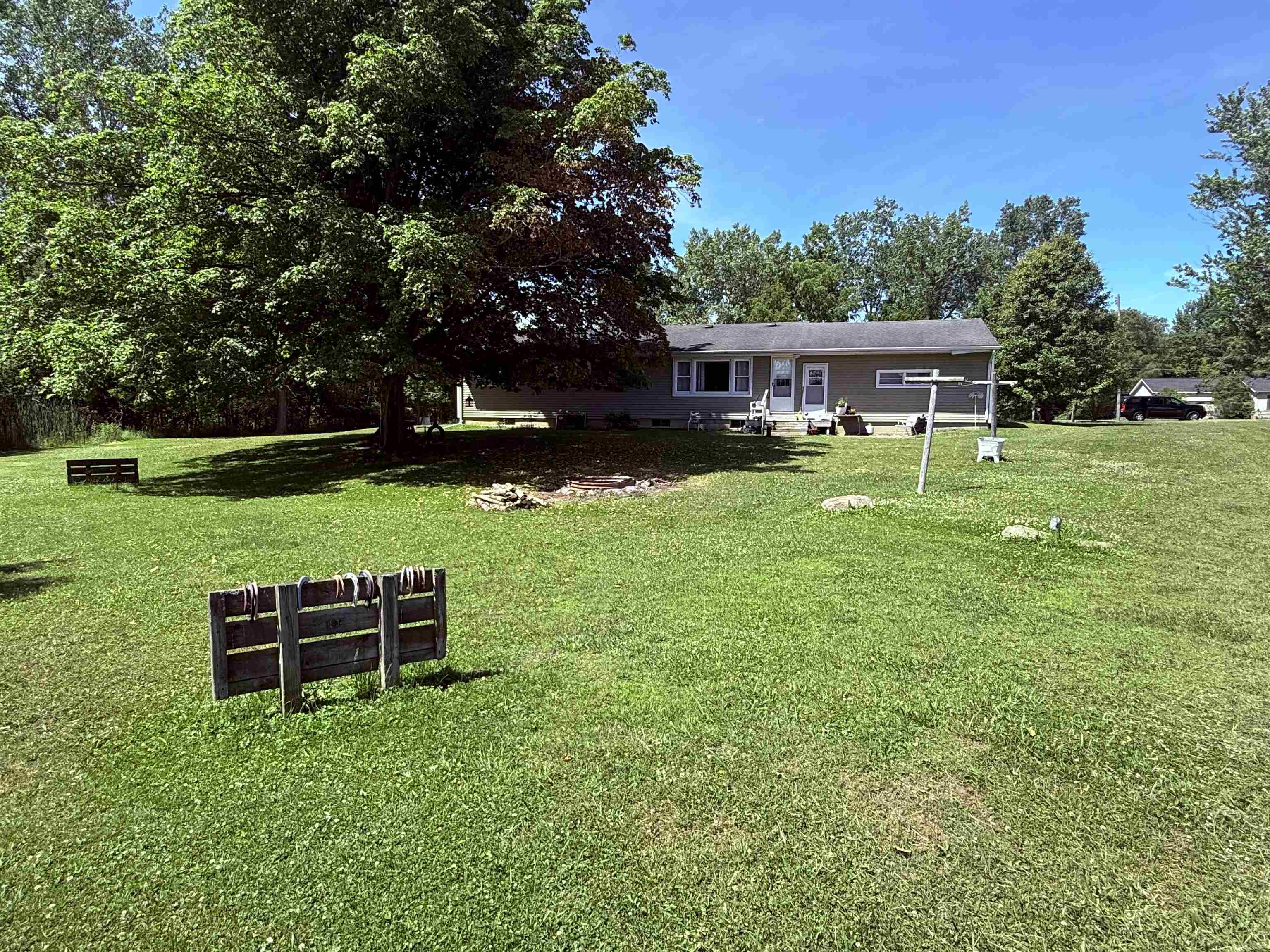 2041 Vandecarr Road Owosso, MI 48867 - Photo 4 of 17