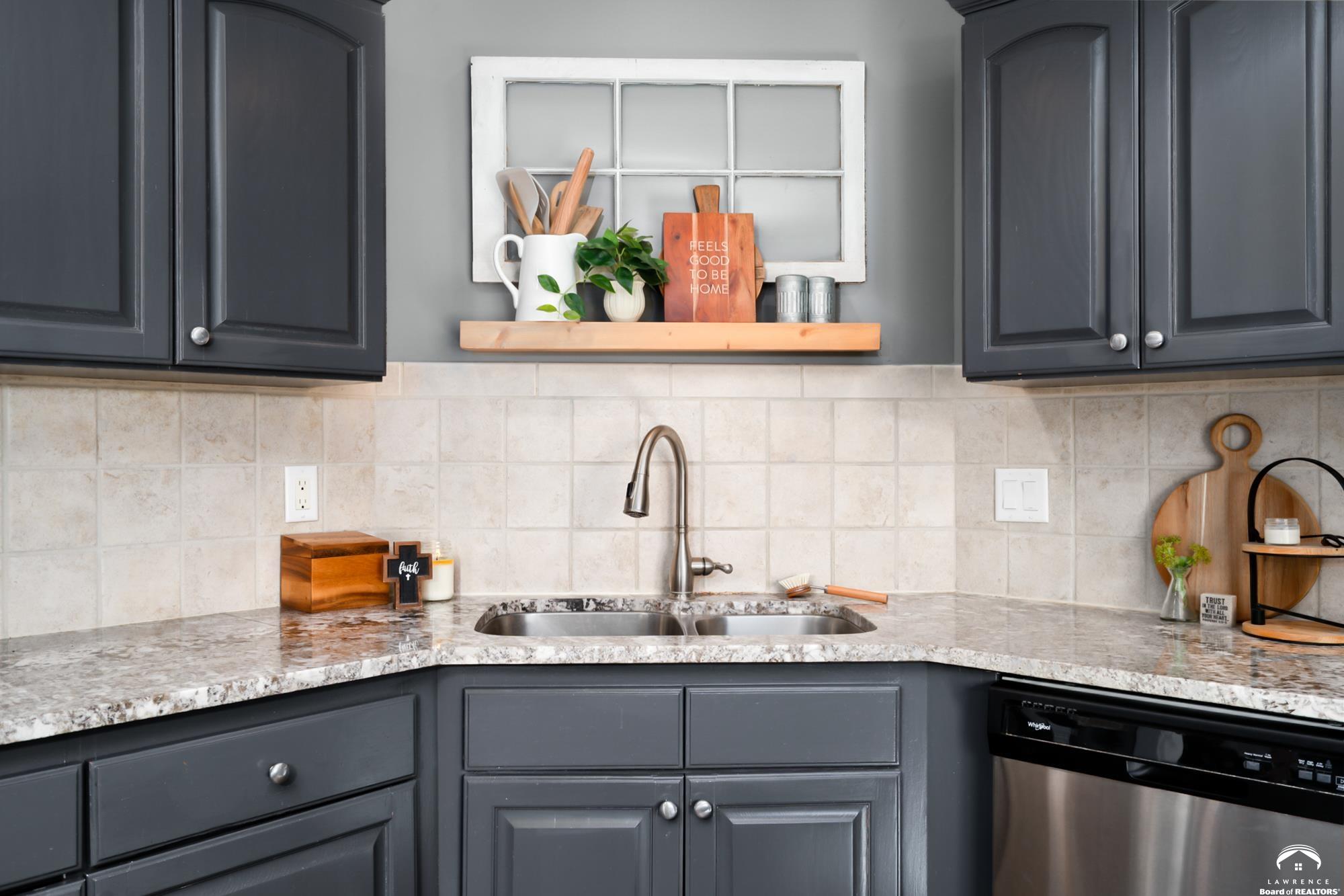 920 Deer Ridge Court Baldwin City, KS 66006 - Photo 11 of 35