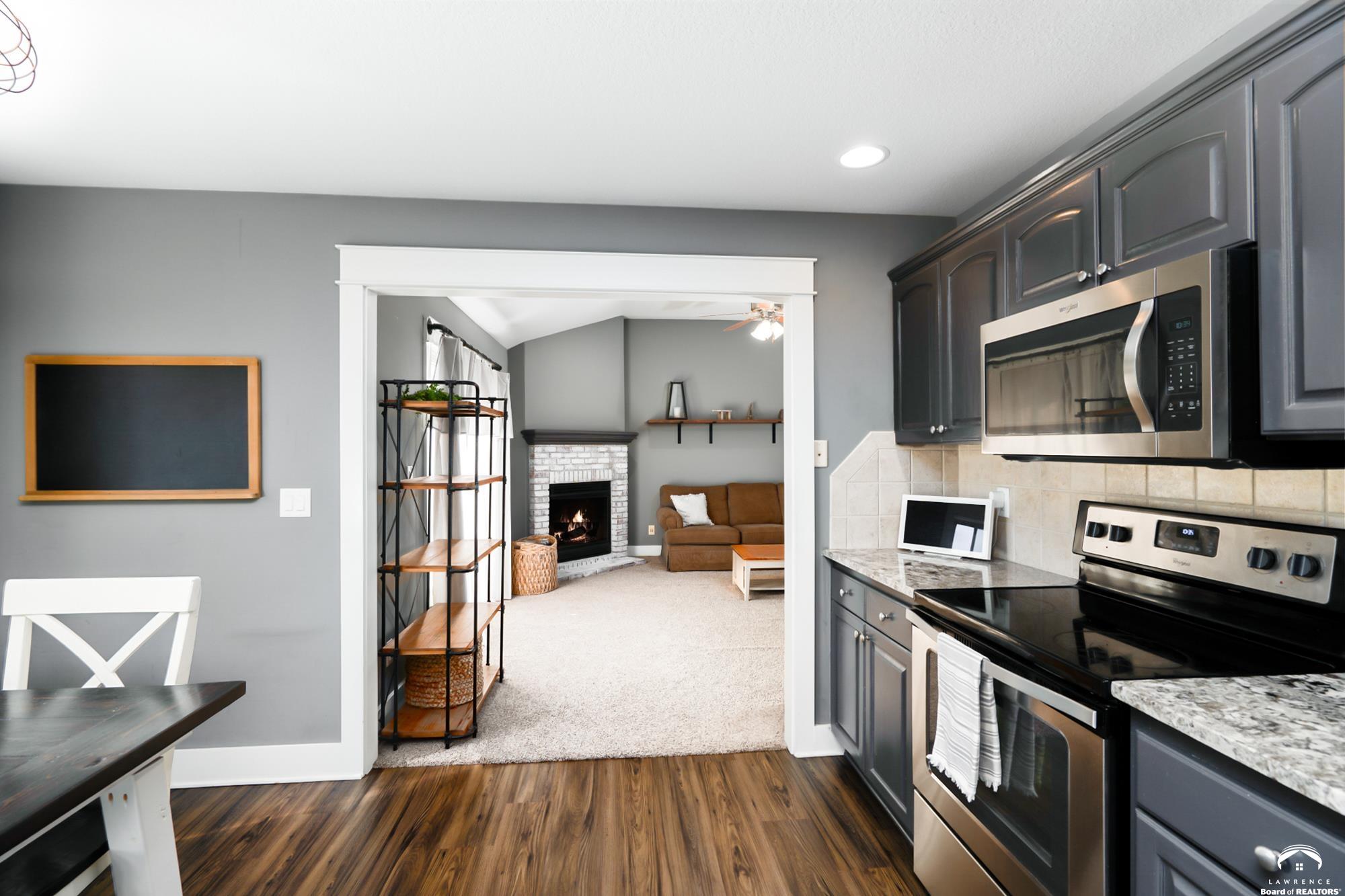 920 Deer Ridge Court Baldwin City, KS 66006 - Photo 7 of 35