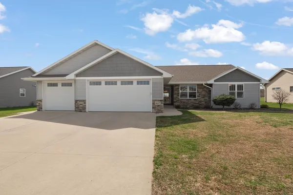 $574,900 | 1657 Red Oak Street, Green Bay, WI 54313