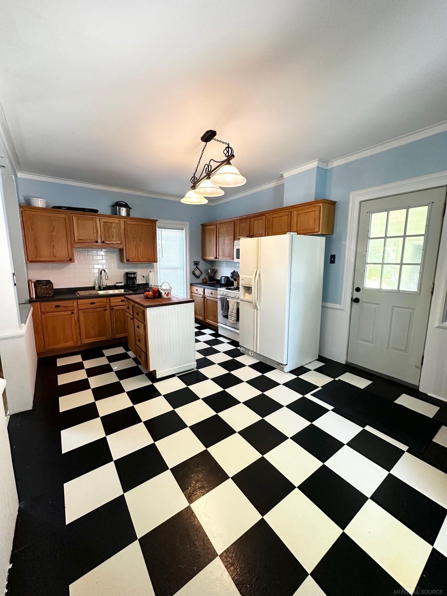 284 East St Clair Street Romeo, MI 48065 - Photo 9 of 23