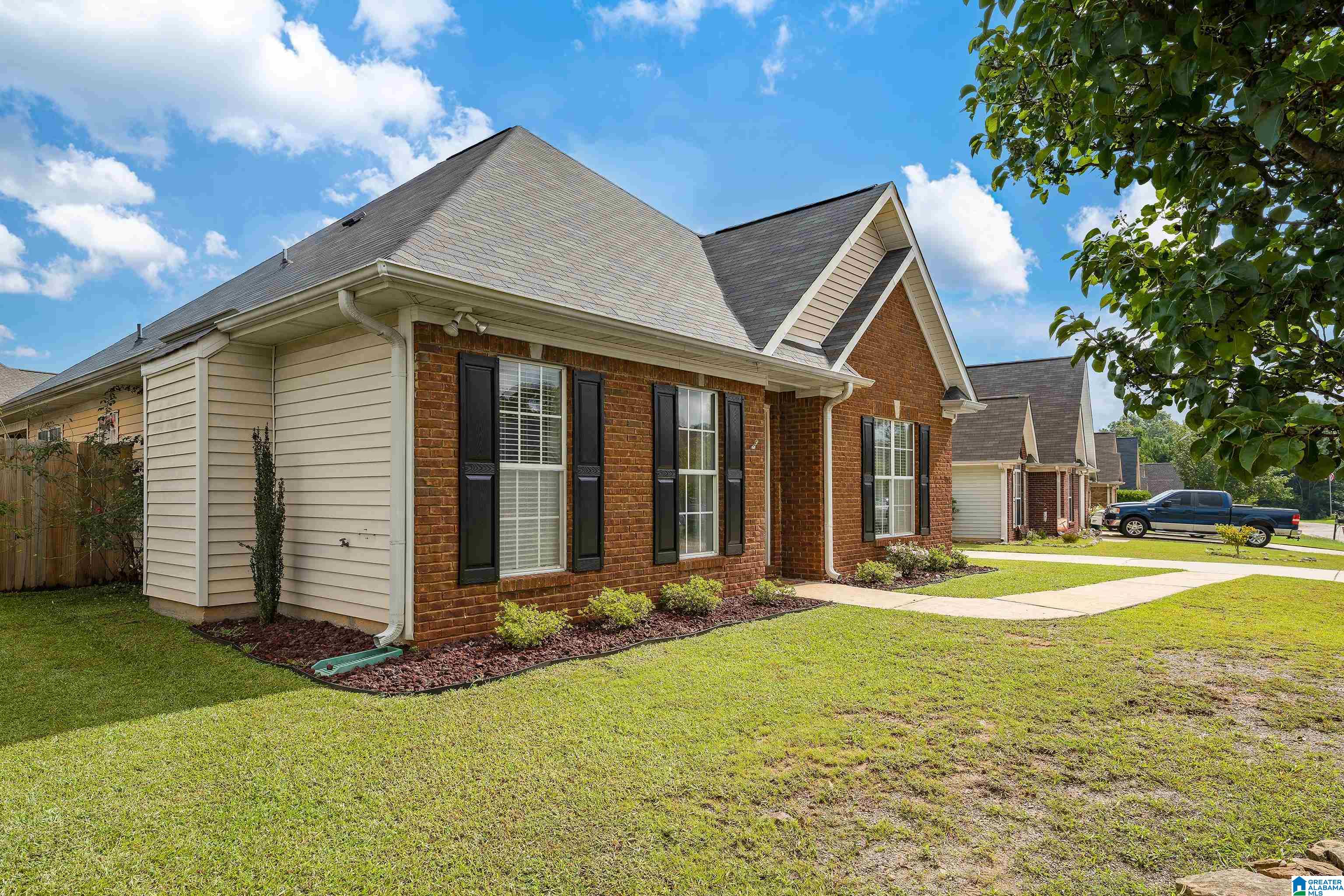 120 Addison Drive Calera, AL 35040 - Photo 2 of 28