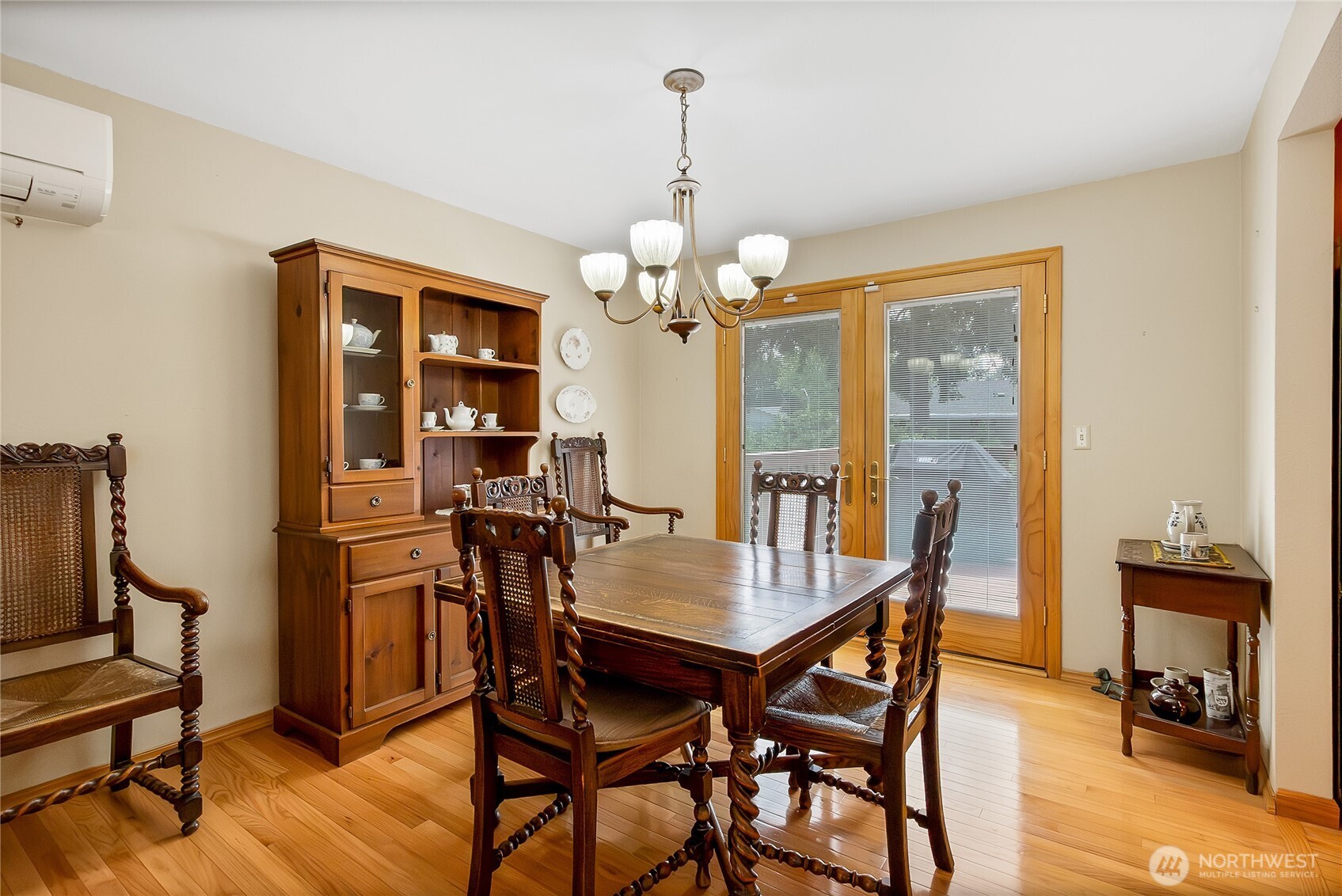1605 Index Avenue Southeast Renton, WA 98058 - Photo 9 of 32 Gallery Image 9