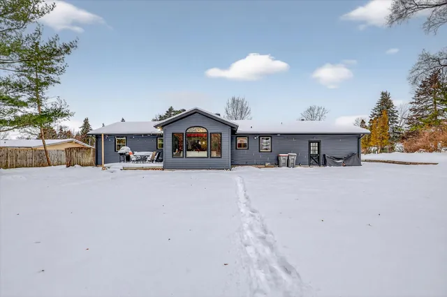 $485,000 | 3312 Thornapple River Drive Southeast, Grand Rapids, MI 49546