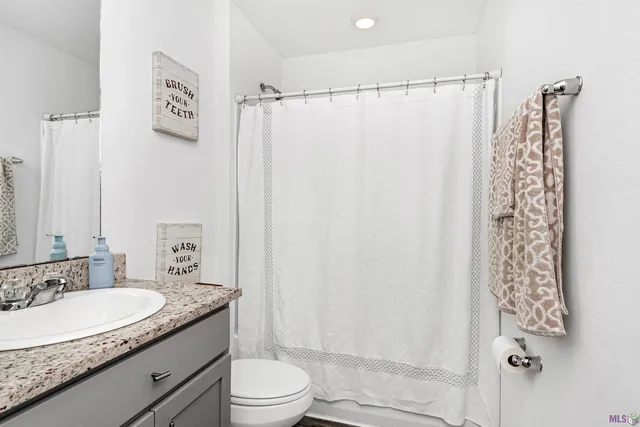 $280,000 | 727 Lambot Avenue, Zachary, LA 70791