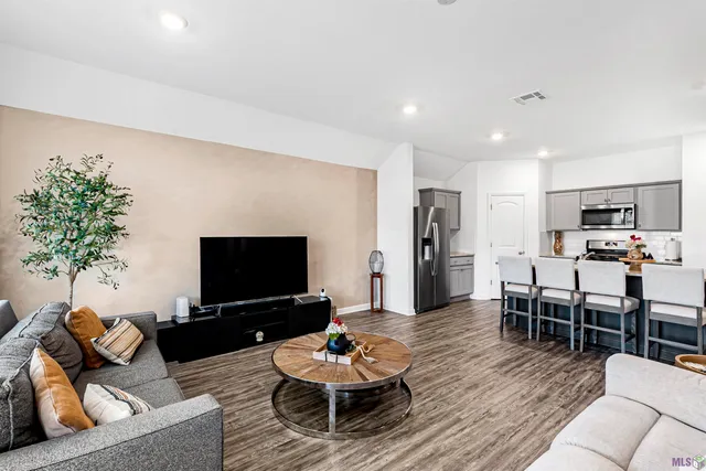 $280,000 | 727 Lambot Avenue, Zachary, LA 70791