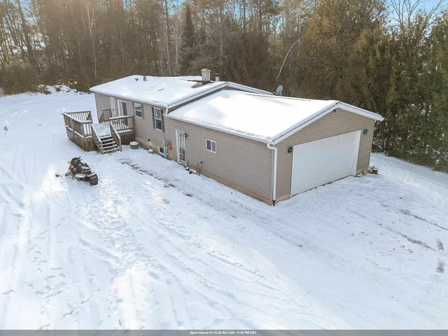 $259,900 | W10203 County Road B, Coleman, WI 54112